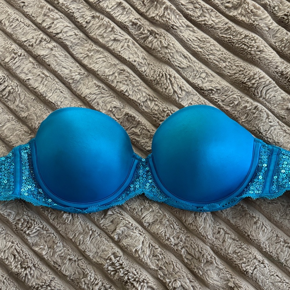 PINK Victoria's Secret Blue Sequin Bra